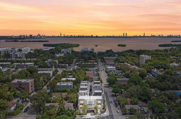 523 NE 61st St, Miami, FL 33137