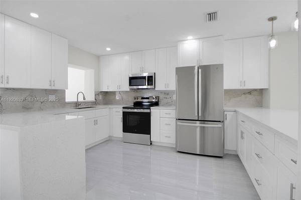 1623 SW 138th Ct, Miami, FL 33175