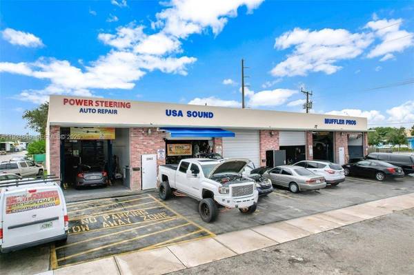 5960 SW 23rd St, West Park, FL 33023