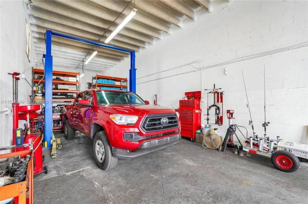 5960 SW 23rd St, West Park, FL 33023