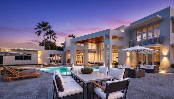 6300 SW 104th St, Pinecrest, FL 33156