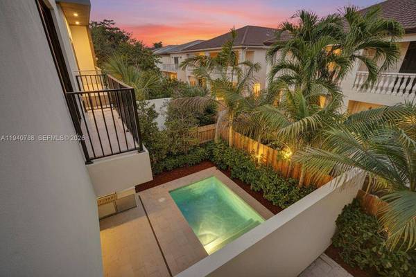 3073 Hibiscus St., Miami, FL 33133