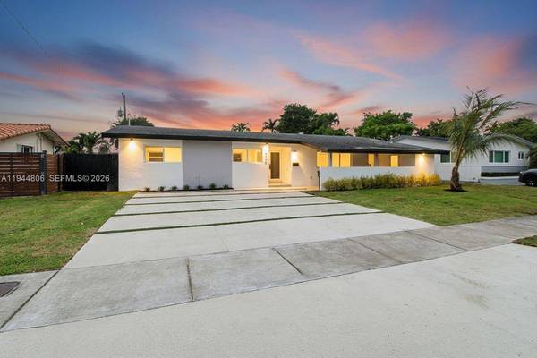 4940 SW 87th Ct, Miami, FL 33165