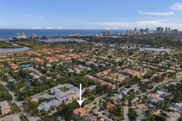 1237 Garfield St, Hollywood, FL 33019