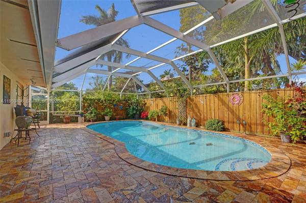 1237 Garfield St, Hollywood, FL 33019