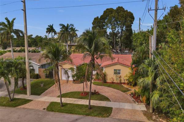 1237 Garfield St, Hollywood, FL 33019