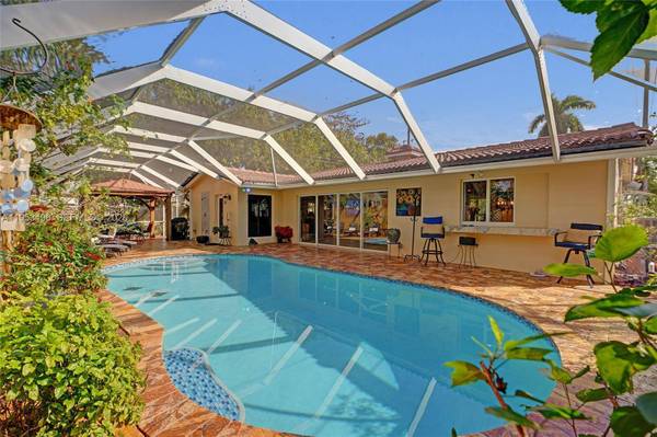 1237 Garfield St, Hollywood, FL 33019