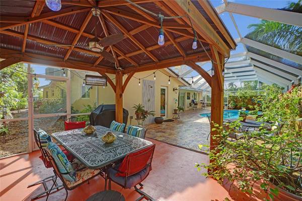 1237 Garfield St, Hollywood, FL 33019