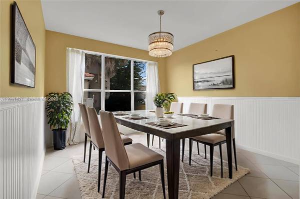 751 SW 191st Ave, Pembroke Pines, FL 33029