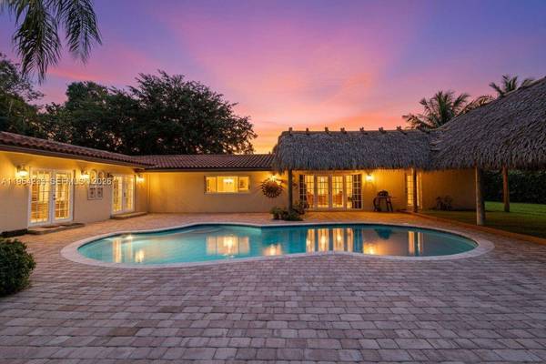 15144 SW 72nd Ct, Palmetto Bay, FL 33158