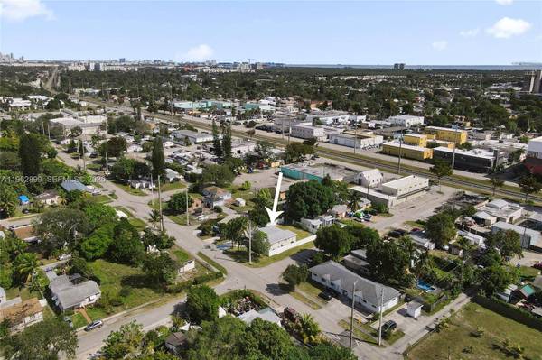 2001 N 22nd Ave, Hollywood, FL 33020