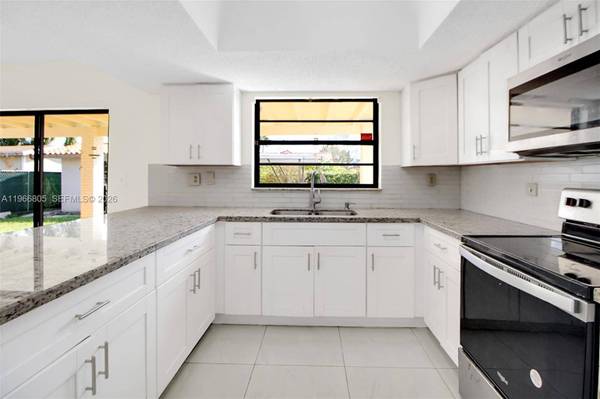 13844 SW 15th St, Miami, FL 33184