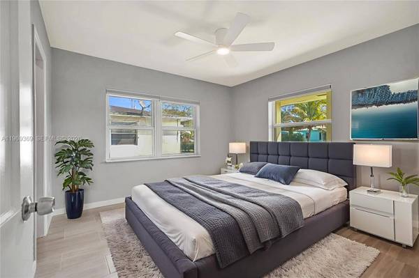 208 SW 2nd Pl, Dania Beach, FL 33004