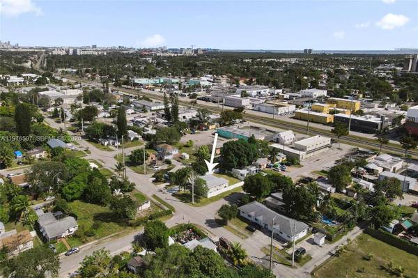 2001 N 22nd Avenue, Hollywood, FL 33020