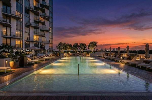 5252 NW 85th Ave #311, Doral, FL 33166