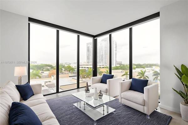 5252 NW 85th Ave #311, Doral, FL 33166