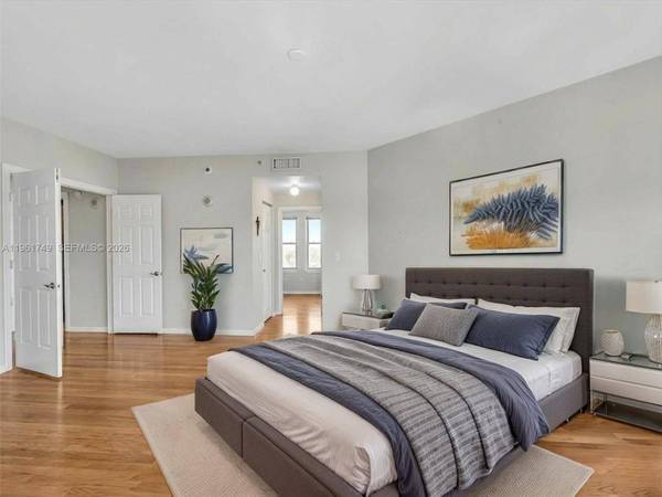 9751 E Bay Harbor Dr #12D, Bay Harbor Islands, FL 33154