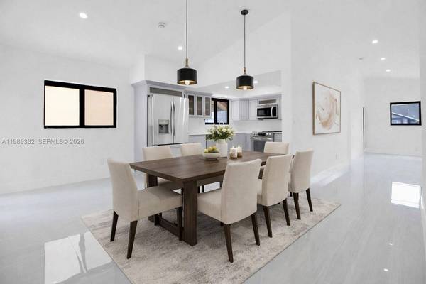 8961 SW 6th St, Miami, FL 33174