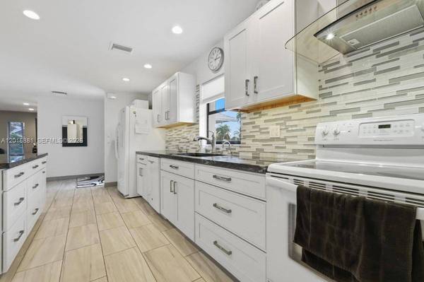 6455 Hitchin Post Way, Delray Beach, FL 33484