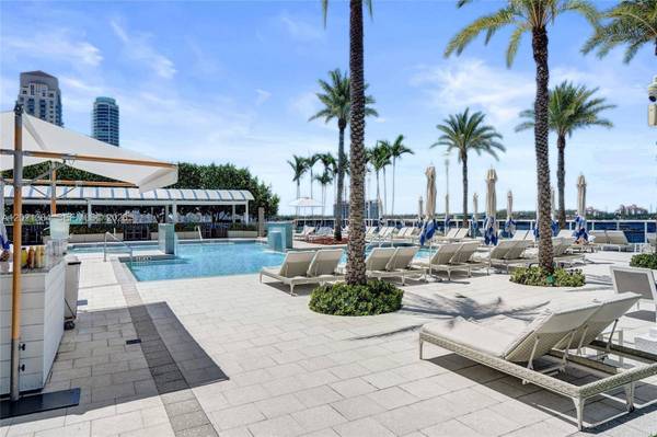 400 Alton Rd #PH11, Miami Beach, FL 33139
