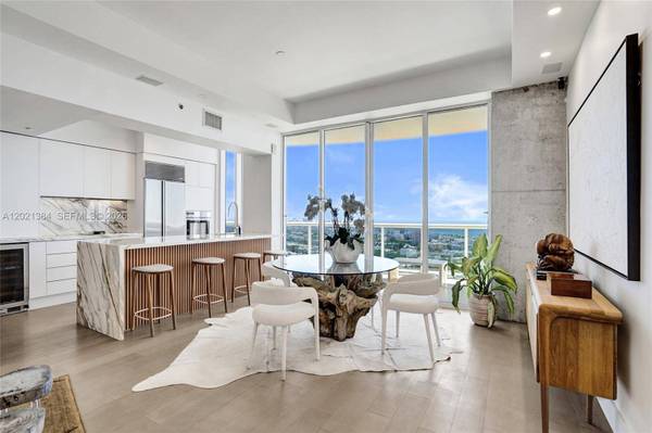400 Alton Rd #PH11, Miami Beach, FL 33139