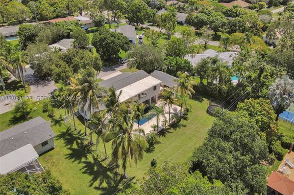 8320 SW 161st St, Palmetto Bay, FL 33157