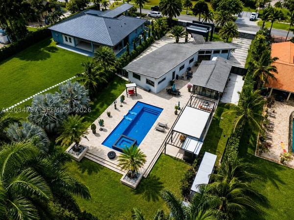 8445 SW 5th St, Miami, FL 33144