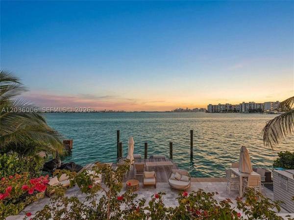 1930 Bay Dr #PH1, Miami Beach, FL 33141