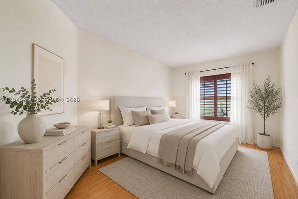 3450 Dunes Vista Dr, Pompano Beach, FL 33069
