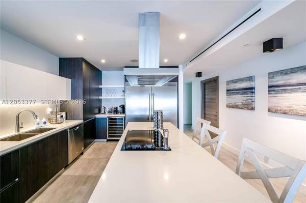 1930 Bay Dr #PH 2, Miami Beach, FL 33141