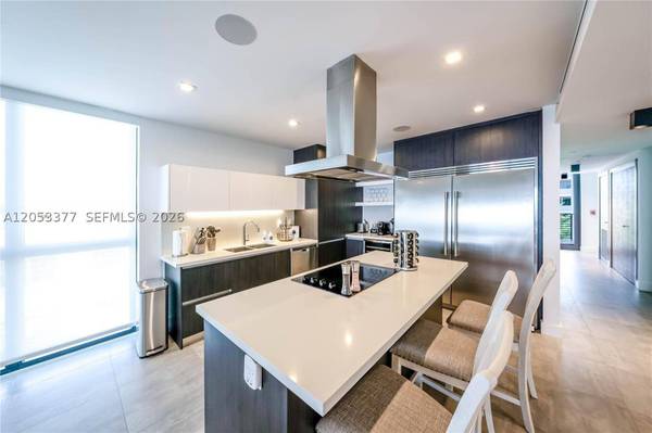 1930 Bay Dr #PH 2, Miami Beach, FL 33141
