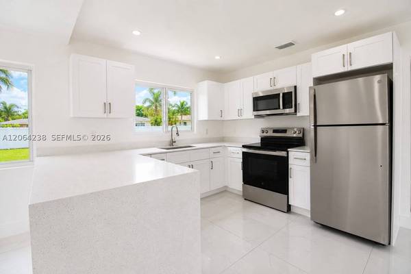 2870 NW 169th Ter, Miami Gardens, FL 33056