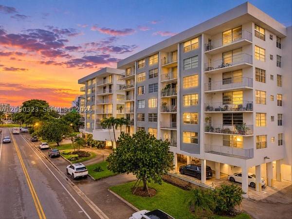 1050 93rd St #3G, Bay Harbor Islands, FL 33154
