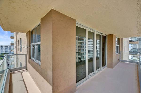 1920 S Ocean Dr #16B, Hallandale Beach, FL 33009