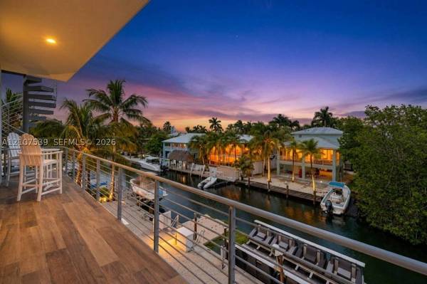 20 Center Ln, Key Largo, FL 33037