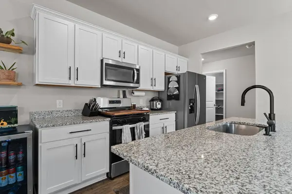 201 Elbow Bush CV, Kyle, TX 78640
