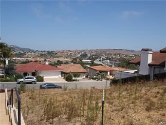 858 N 5th St, Grover Beach, CA 93433