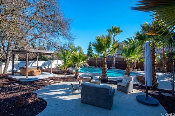 Top 10 Pool Homes In SLO County,Tari Haberfield