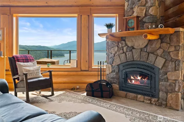 133 Outlook LN, Mossyrock, WA 98564