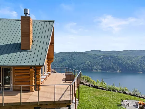 133 Outlook LN, Mossyrock, WA 98564