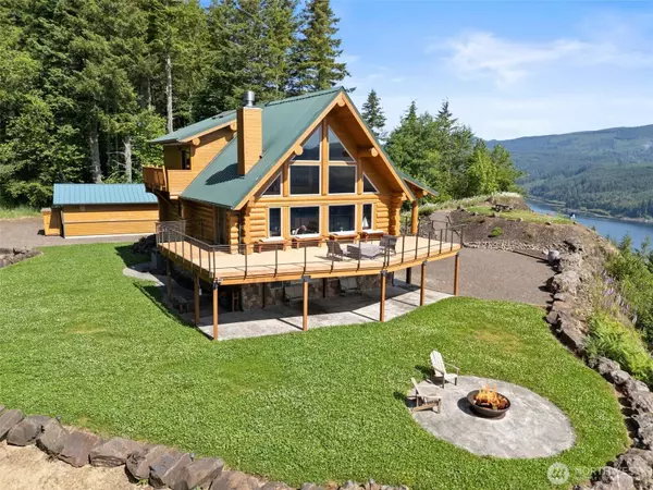 133 Outlook LN, Mossyrock, WA 98564