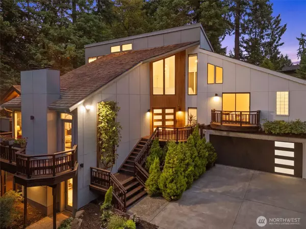 10058 SE 16th ST, Bellevue, WA 98004