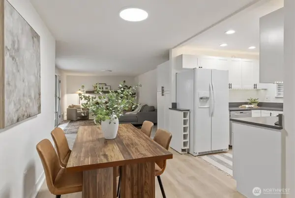 10009 161st AVE NE, Redmond, WA 98052