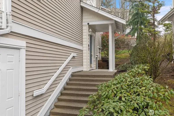 2680 139th AVE SE #44, Bellevue, WA 98005