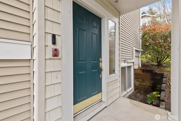 2680 139th AVE SE #44, Bellevue, WA 98005