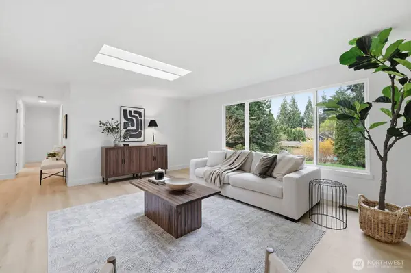 16111 NE 100th ST, Redmond, WA 98052