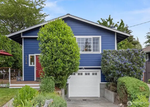 3238 Walnut AVE SW, Seattle, WA 98116