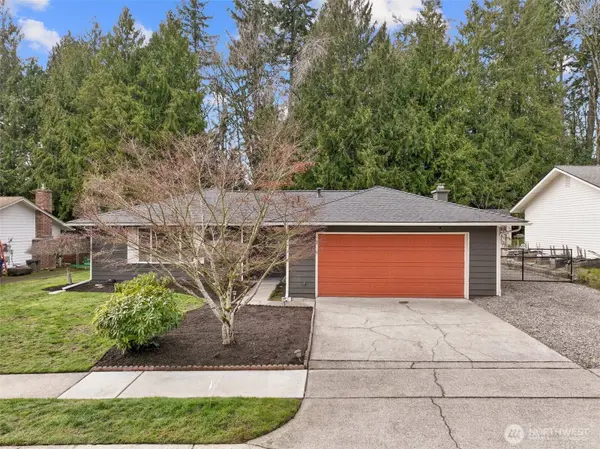 10009 161st AVE NE, Redmond, WA 98052
