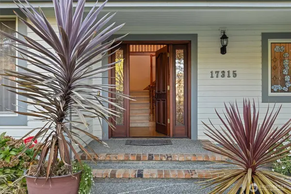 17315 NE 102nd Ave NE, Bothell, WA 98011