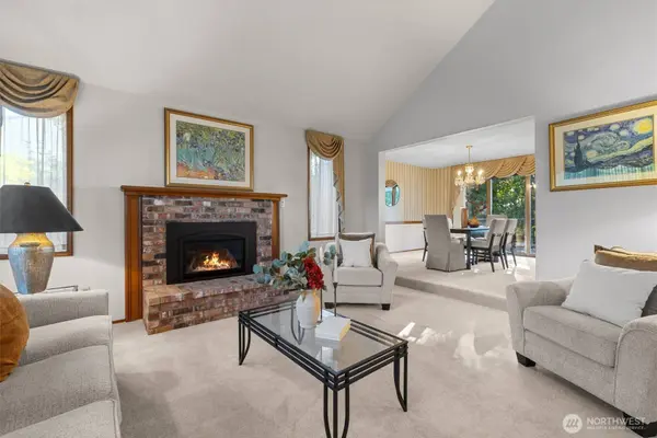 17315 NE 102nd Ave NE, Bothell, WA 98011